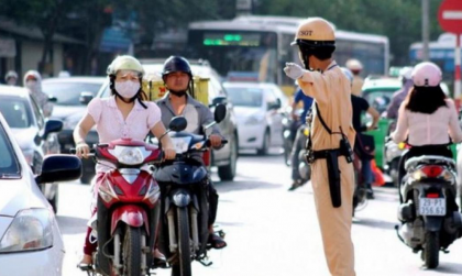 Mức phạt xe máy không chấp hành hiệu lệnh của CSGT